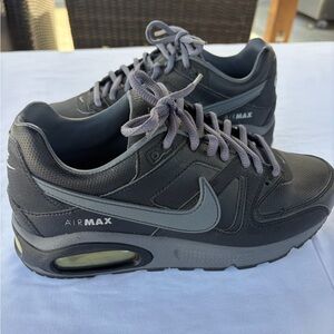 Nike Air Max Black & Grey Sneakers, 7 Youth